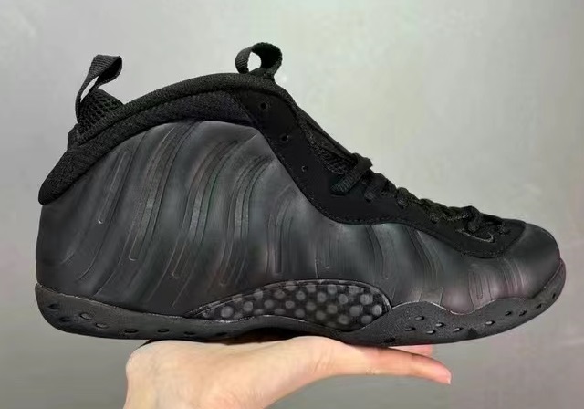 Nike Air Foamposite One 002